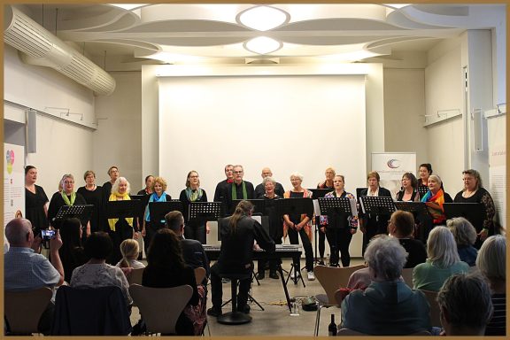 Konzert des Chorvebands in der Stadtbücherei Bremen am 03.07.2023